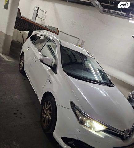 מודעת רכב טויוטה אוריס