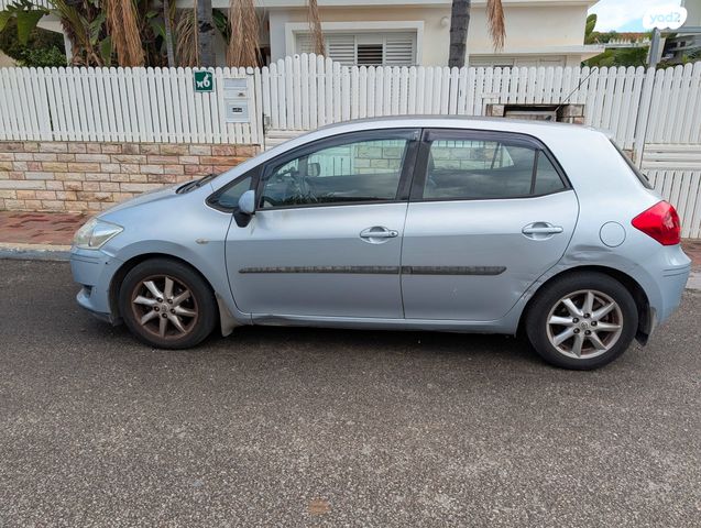 מודעת רכב טויוטה אוריס