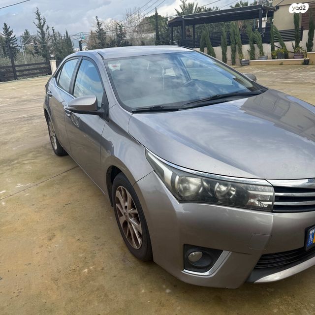 מודעת רכב טויוטה קורולה