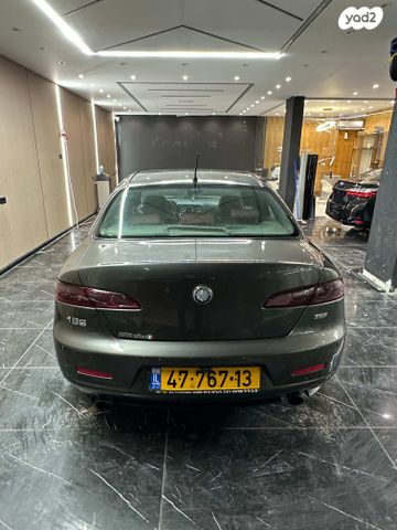 אלפא רומיאו 159