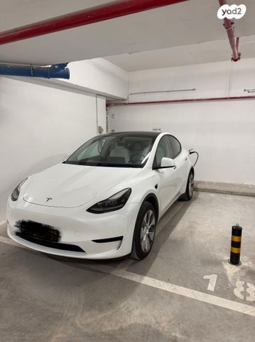 מודעת רכב טסלה מודל Y