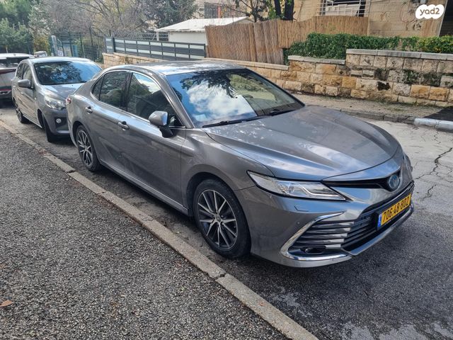 טויוטה קאמרי