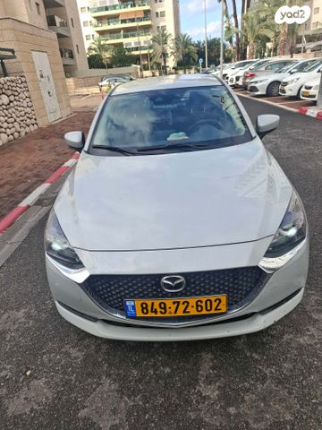 מודעת רכב מאזדה 2
