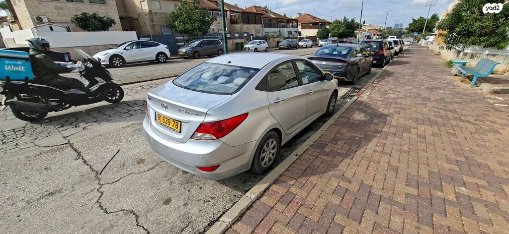 יונדאי אקסנט i25