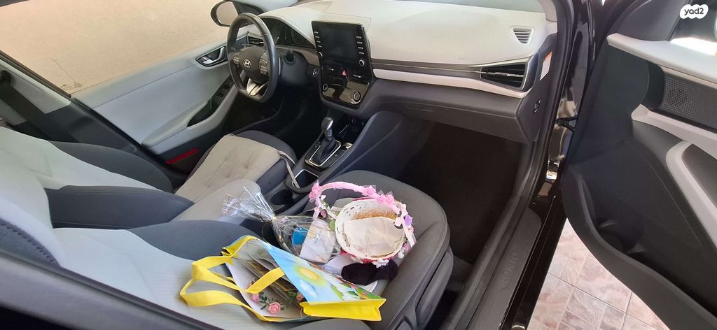 יונדאי איוניק