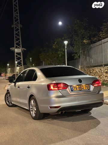 מודעת רכב פולקסווגן ג'טה 