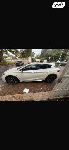 אינפיניטי Q30