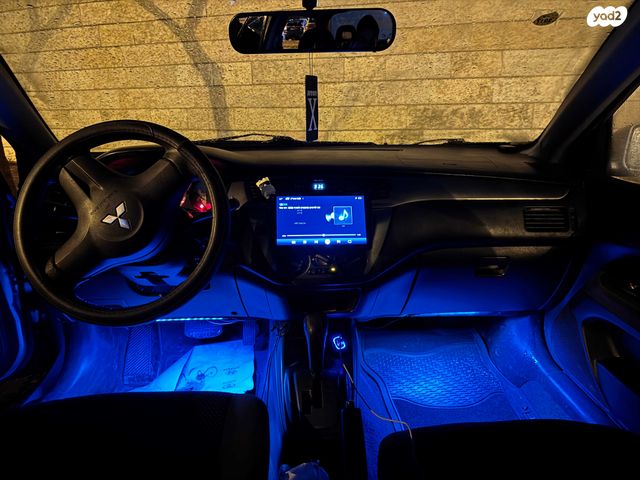 מודעת רכב מיצובישי לנסר