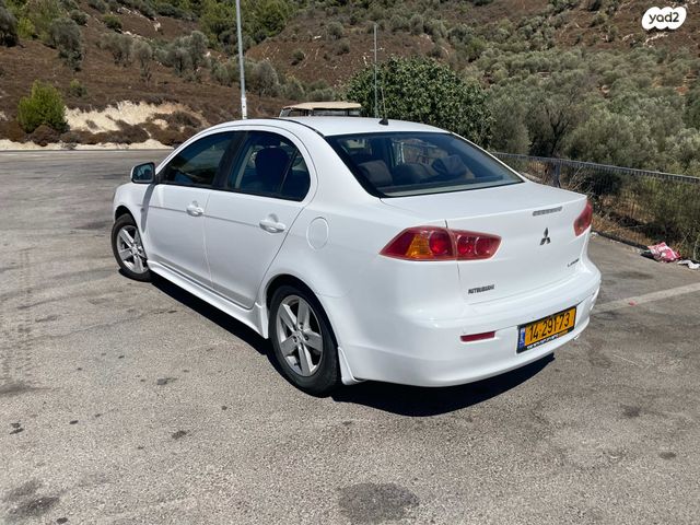 מיצובישי לנסר