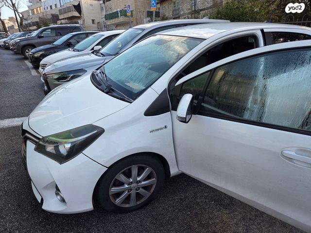 טויוטה יאריס