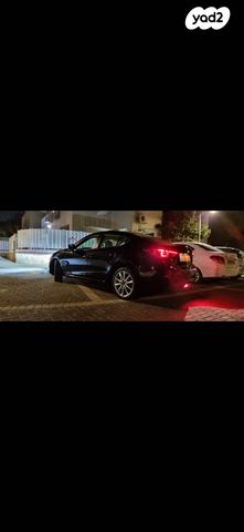 מודעת רכב מאזדה 3