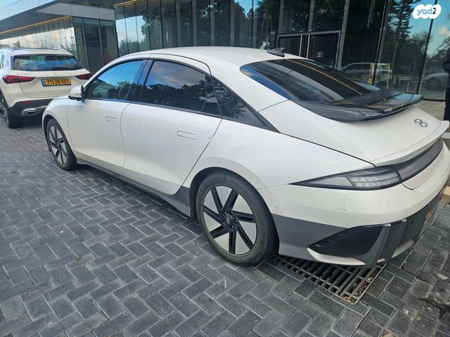 יונדאי איוניק 6