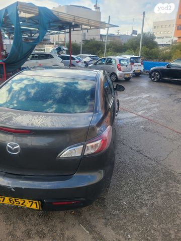 מודעת רכב מאזדה 3