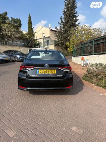 טויוטה קורולה