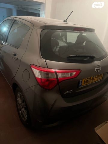 טויוטה יאריס