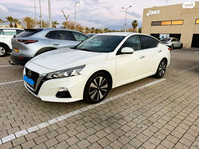ניסאן אלטימה