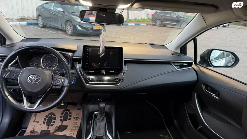 טויוטה קורולה