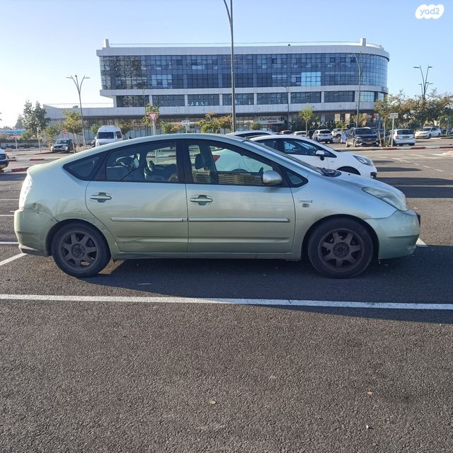 טויוטה פריוס