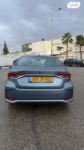 טויוטה קורולה