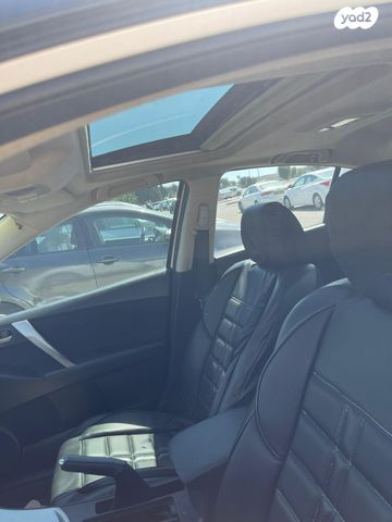 מודעת רכב מאזדה 3