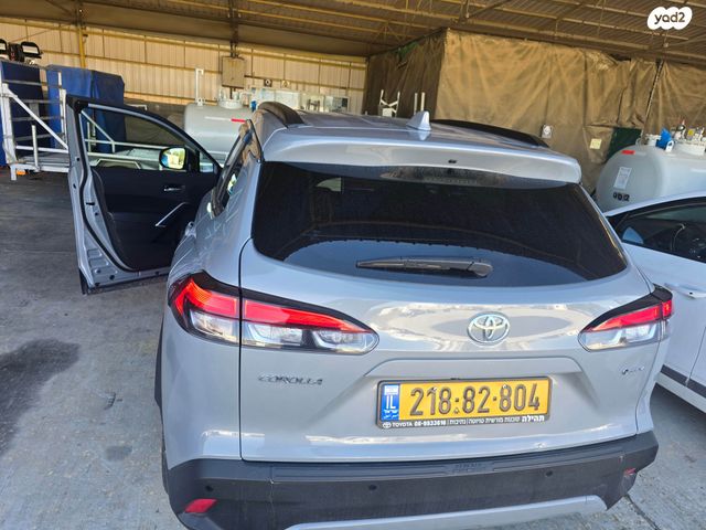 טויוטה קורולה קרוס