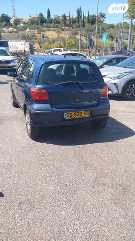 טויוטה יאריס