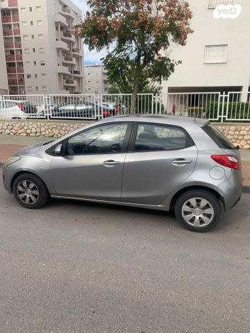 מודעת רכב מאזדה 2
