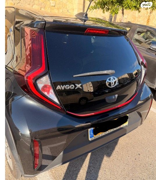 טויוטה אייגו X