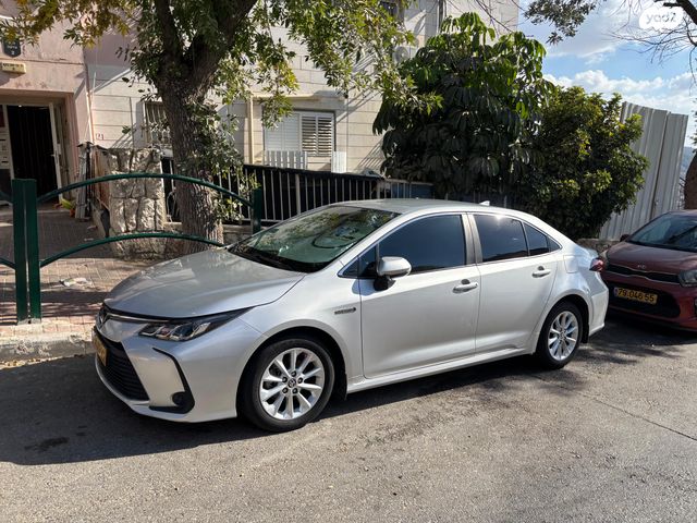 מודעת רכב טויוטה קורולה