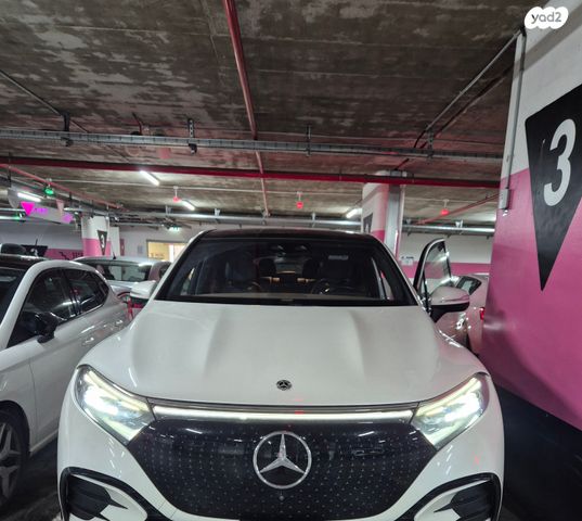 מודעת רכב מרצדס-בנץ EQS SUV