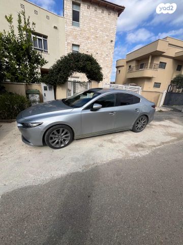 מודעת רכב מאזדה 3