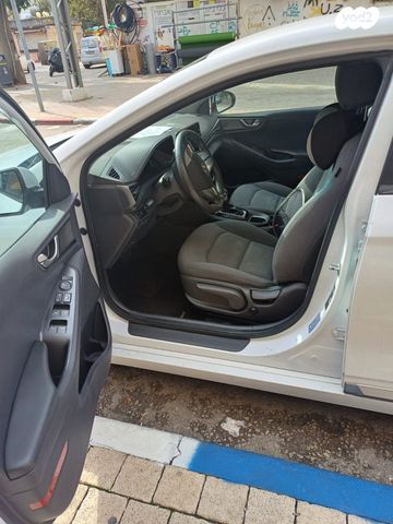 יונדאי איוניק