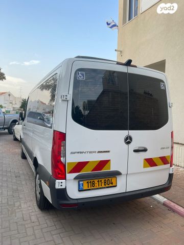 מודעת רכב מרצדס-בנץ ספרינטר