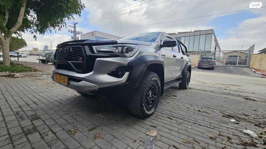 מודעת רכב טויוטה היילקס