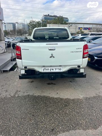 מיצובישי טרייטון / L200