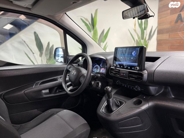 טויוטה פרואייס סיטי