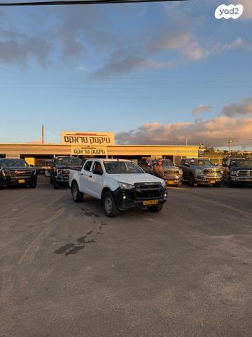 איסוזו די-מקס