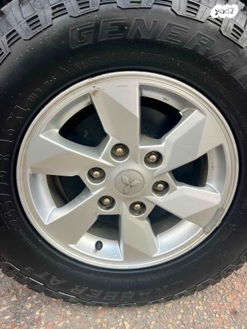 מיצובישי טרייטון / L200