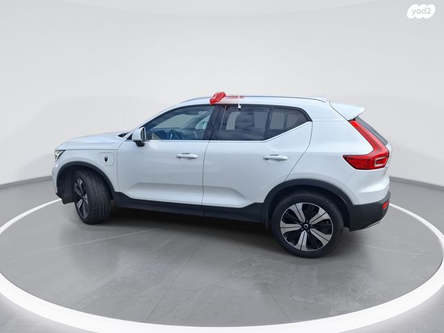 מודעת רכב וולוו XC40