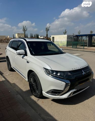 מודעת רכב מיצובישי אאוטלנדר 1