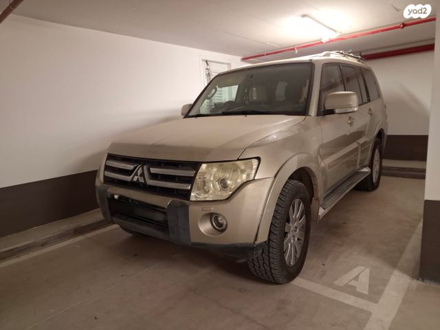 מיצובישי פג'רו