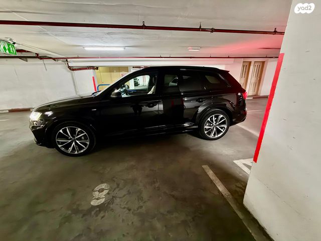 מודעת רכב אאודי Q7