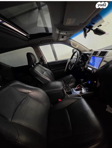 טויוטה לנד קרוזר