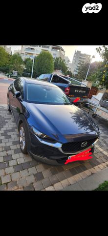 מודעת רכב מאזדה CX-30