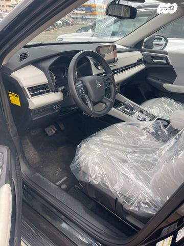 מיצובישי אאוטלנדר