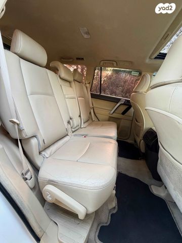 טויוטה לנד קרוזר