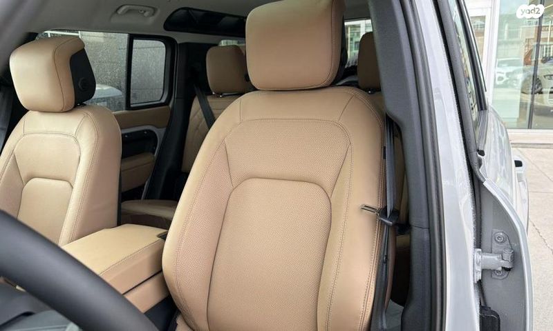 לנד רובר דיפנדר