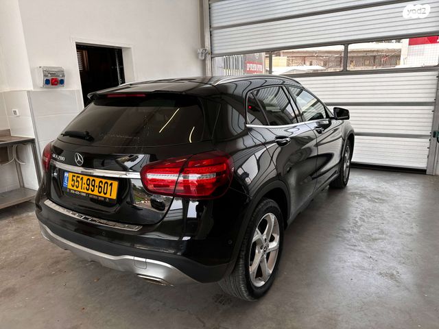 מרצדס-בנץ GLA