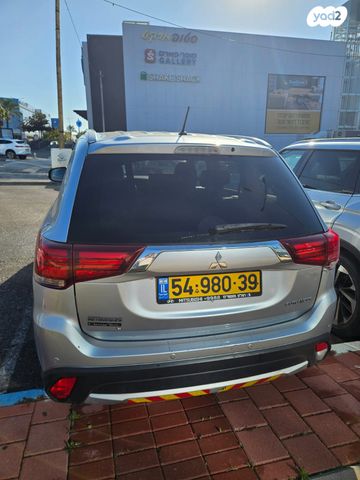 מיצובישי אאוטלנדר