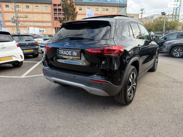 מרצדס-בנץ GLA